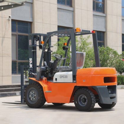 工場価格 2 トン 3 トンフォークリフトディーゼル（フォーク付き