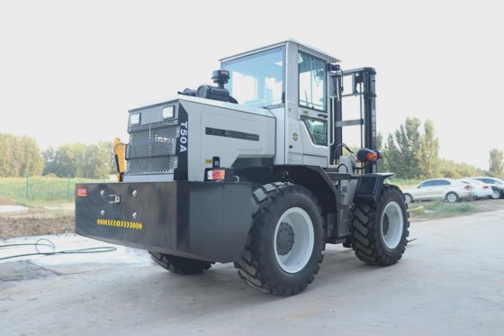 新型 3 トンオフロード / ラフテレインフォークリフト機械式トラックフォーク