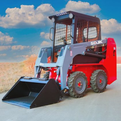 中国工場 50HP ミニスキッドステアローダヘッジトリマー付き 高品質