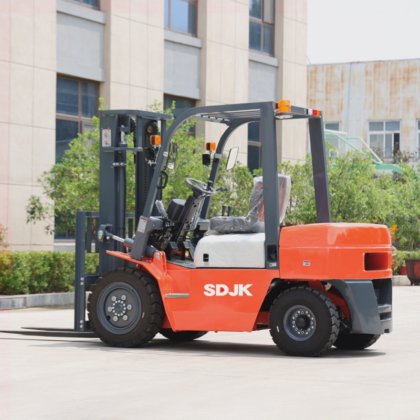 中国のサプライヤ 3 Ton ディーゼルフォークリフト油圧ミニディーゼルフォークリフト ヨーロッパおよびアメリカのディーゼルフォークリフトの価格の熱い販売