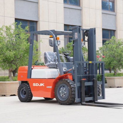 中国のサプライヤ 3 Ton ディーゼルフォークリフト油圧ミニディーゼルフォークリフト ヨーロッパおよびアメリカのディーゼルフォークリフトの価格の熱い販売