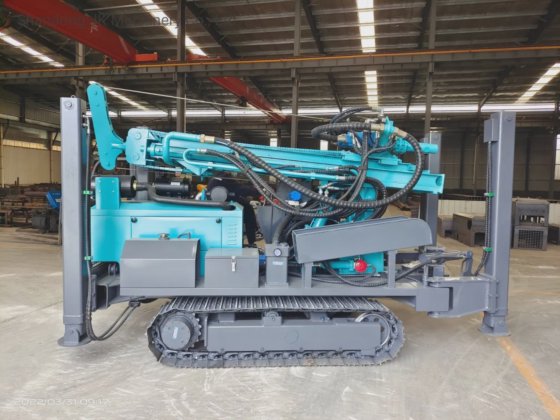 掘削機／ 200 m 深ディーゼル井戸掘削リグ