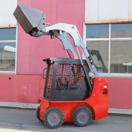 農業および建設業では、 Jjc45 Mini Skid Steer