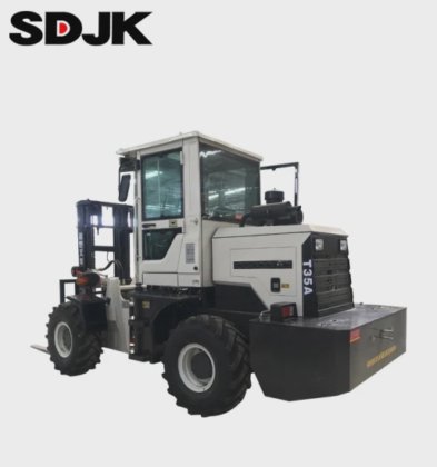 4 輪駆動の新型 Terrain ForkLift 工場ラフテレインフォークリフト屋外用