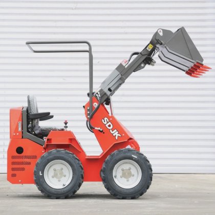迅速な配信 ！ ！ 地上用移動機械スキッドステアローダディーゼル多機能中国仕様トラックドミニスキッドステアローダを販売