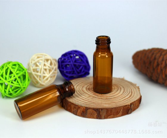 西林瓶灌装压塞轧盖一体机