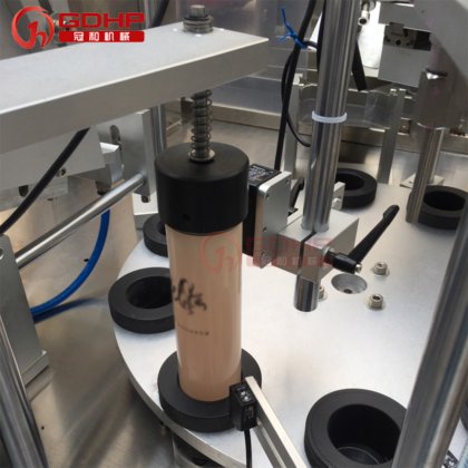 全自动软管灌装封口超声波封尾机