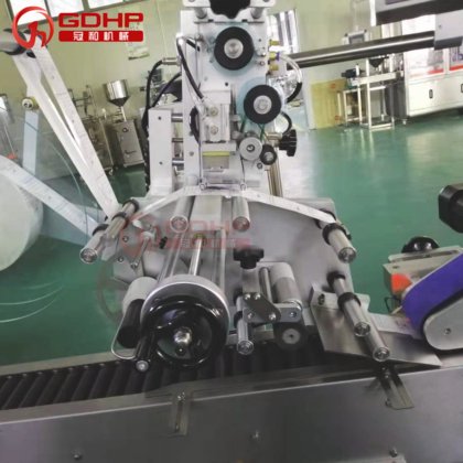 高速卧式贴标机核酸采样管贴标机