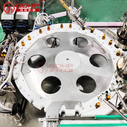 口服液灌装轧盖一体机