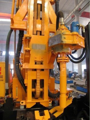 履带式水井钻机 SNR-350B 使用空气压缩机或泥浆泵钻井