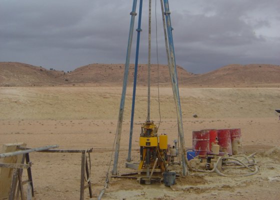 液压水井钻探设备 履带式钻机 工程钻探