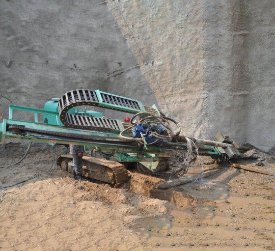 140 米深度 110 毫米直径锚杆钻机