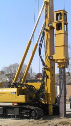液压打桩机 TH60 钻孔直径 300MM
