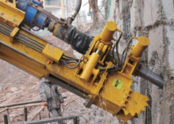 SM1100B 全液压履带式钻孔机 多功能钻孔机 20Mpa 压力