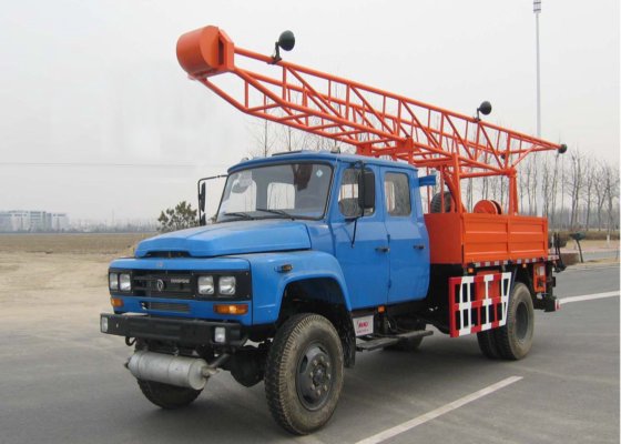 移动式钻机 ST-100 300 米钻探能力地质钻机