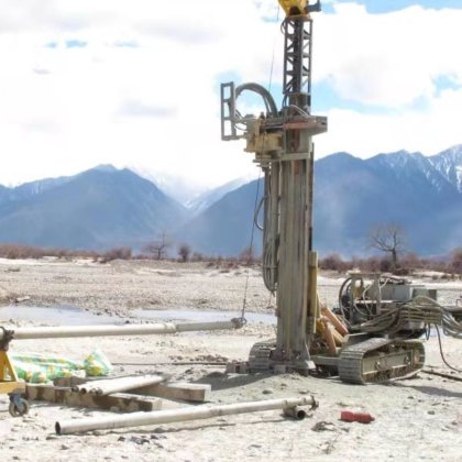 St-600 移动式履带地质钻机