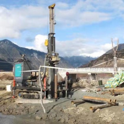 St-600 移动式履带地质钻机