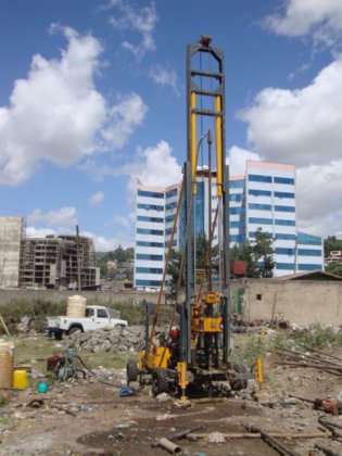 高频 XYL-2B 履带式岩心钻机 四液压千斤顶 350