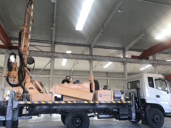 SNR200C 履带式水井钻机 用于钻探水井的全液压钻机