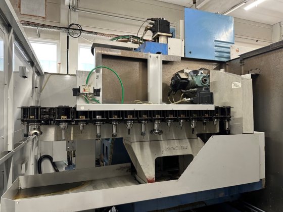 2001 MAZAK VTC-200-C