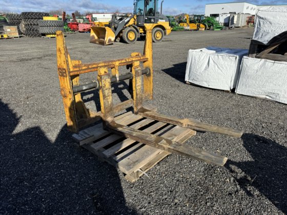 fourche loader 244J