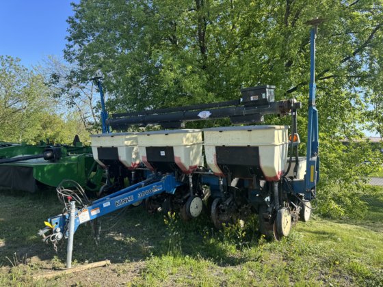 Kinze 3000