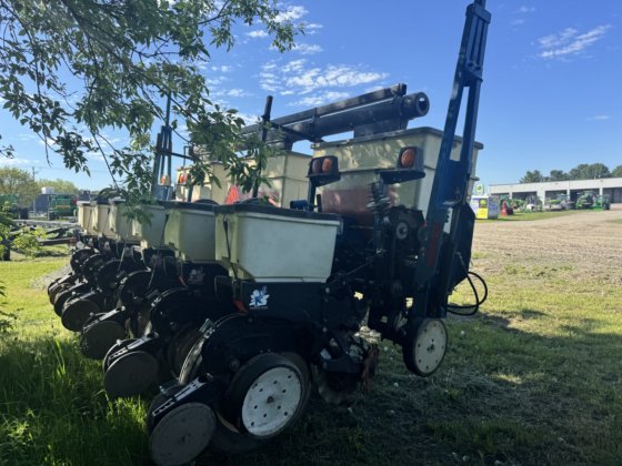 Kinze 3000