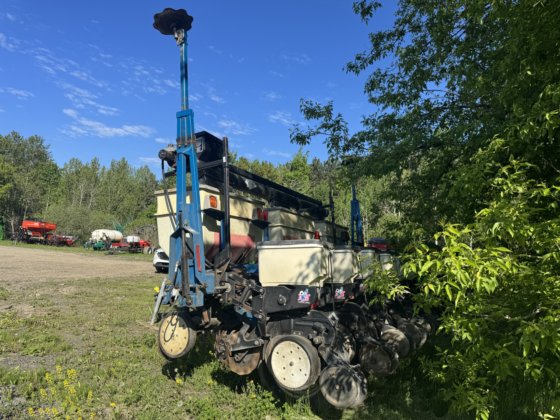 Kinze 3000