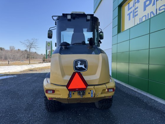 John Deere 244L
