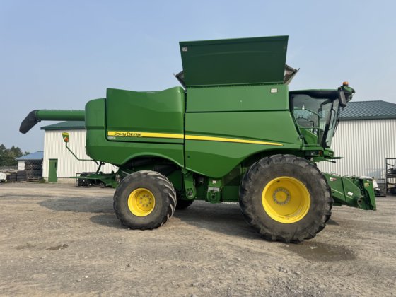 John Deere S780