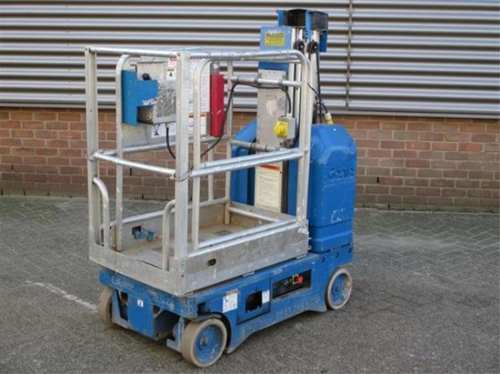 2004 Genie GR15 Working platform