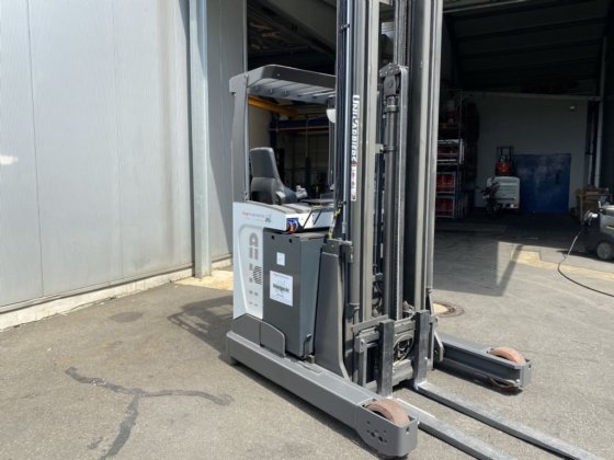 2017 UniCarriers UHD 200