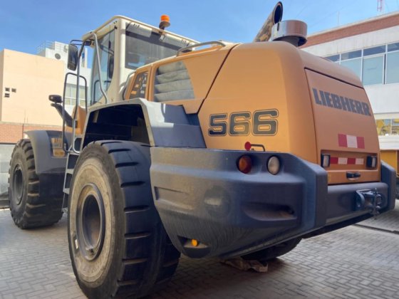 2014 Liebherr L566