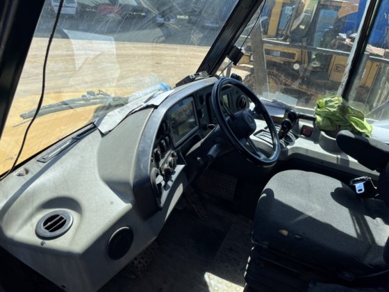 2011 Caterpillar 735B