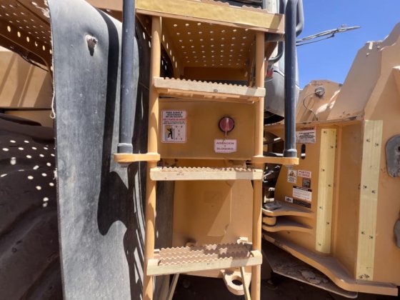 2015 John Deere 844K