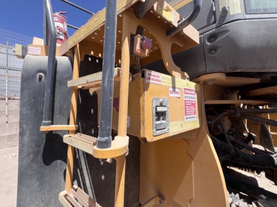 2015 John Deere 844K