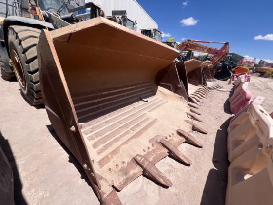 2015 John Deere 844K