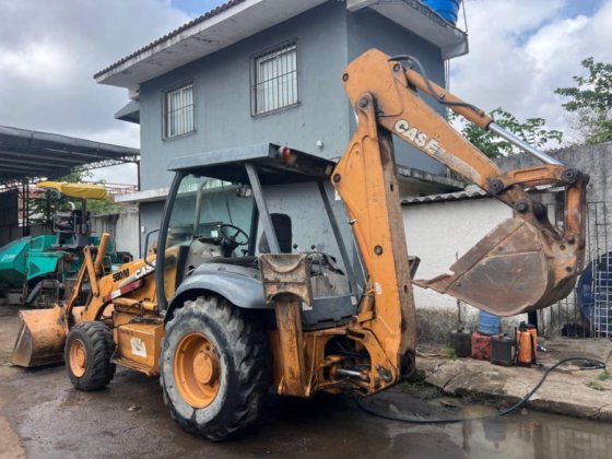 2011 Case 580M 4X4