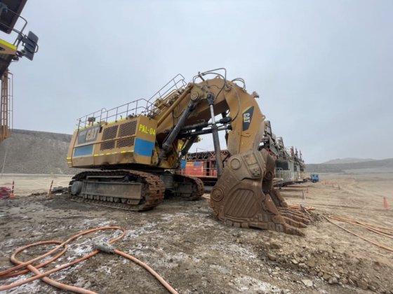 2013 Caterpillar 6040FS