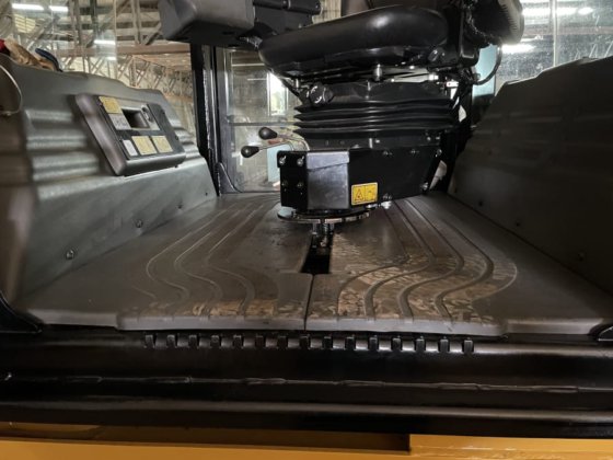 2023 Caterpillar CB7