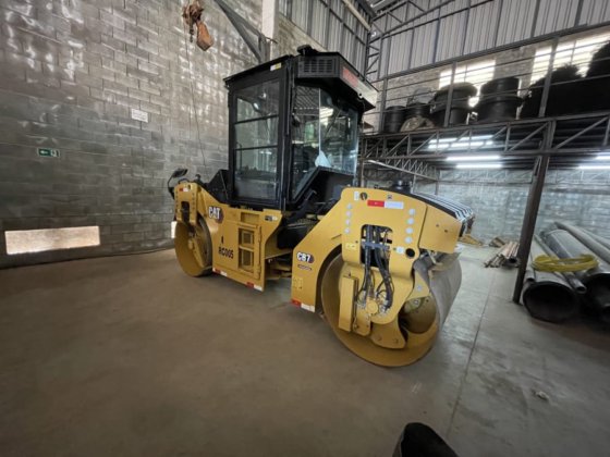 2023 Caterpillar CB7