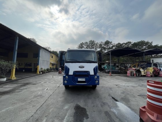 2016 Ford CARGO 2429 8X2