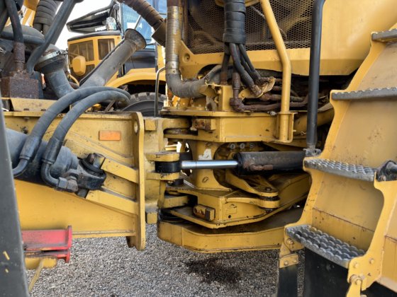 2019 Caterpillar 745