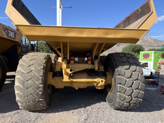 2019 Caterpillar 745