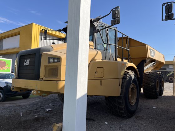 2019 Caterpillar 745
