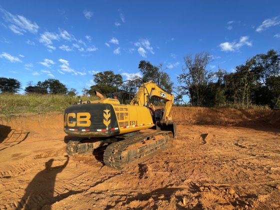 2019 JCB JS220 LC