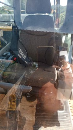 2021 John Deere 210G LC