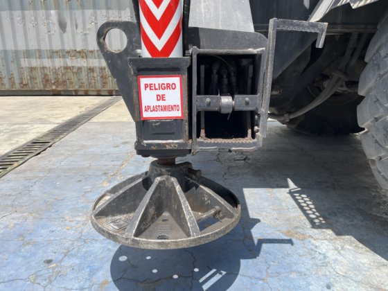 2011 Terex RT555-1