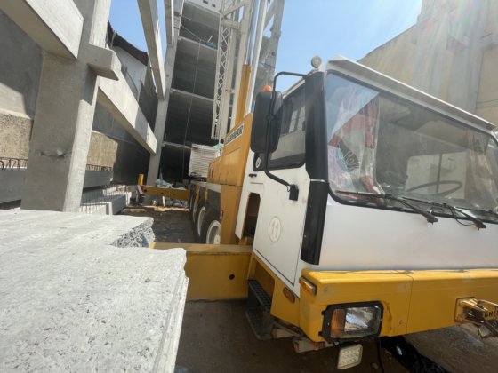 2002 Liebherr LTM1090