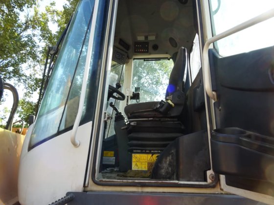 2019 Liebherr L538P